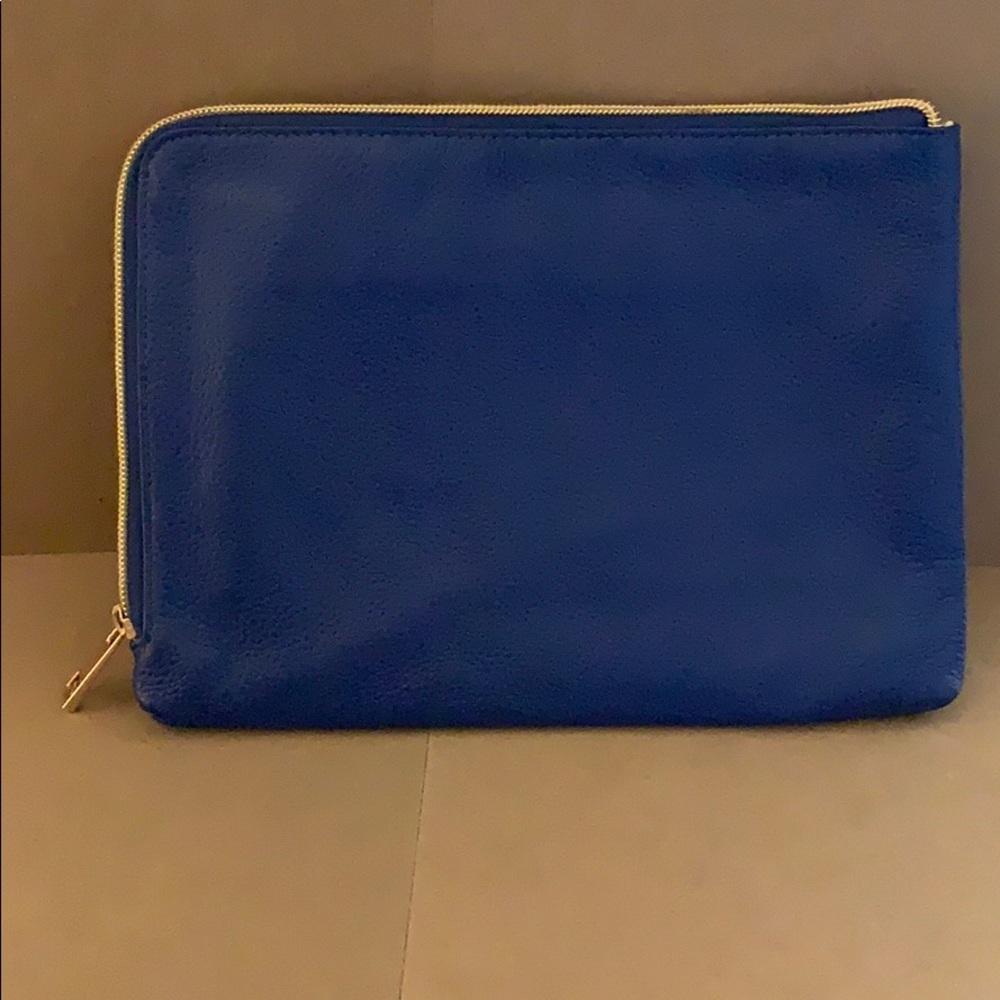 Ora Delphine - image 2